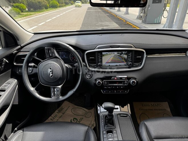 Kia Sorento-9