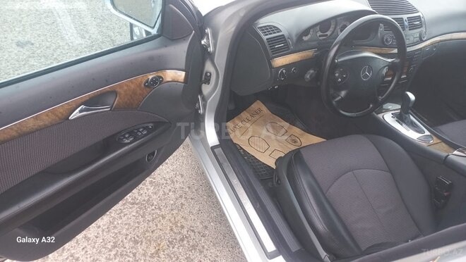 Mercedes E 220 d 2003, 277,000 km - 2.2 l - Bakı