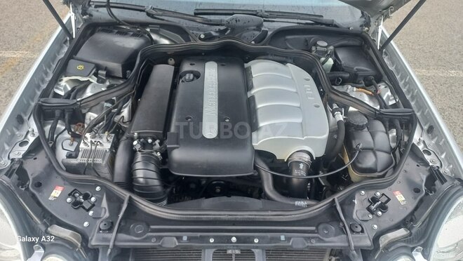 Mercedes E 220 d 2003, 277,000 km - 2.2 l - Bakı