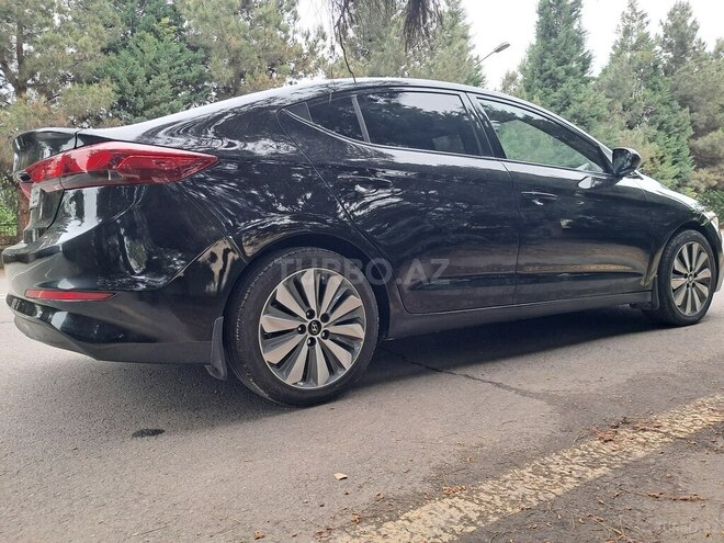 Hyundai Elantra 2018, 210,000 km - 2.0 l - Gəncə
