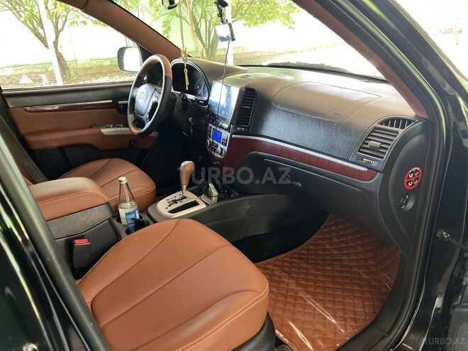 Hyundai Santa Fe-14