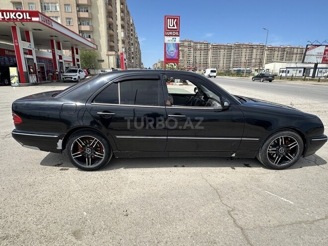 Mercedes E 320 2001, 432,000 km - 3.2 л - Bakı