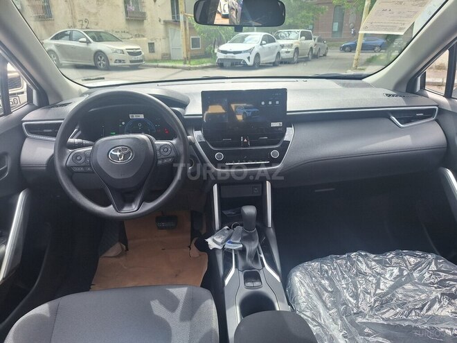 Toyota Corolla Cross 2025, 0 km - 2.0 л - Bakı