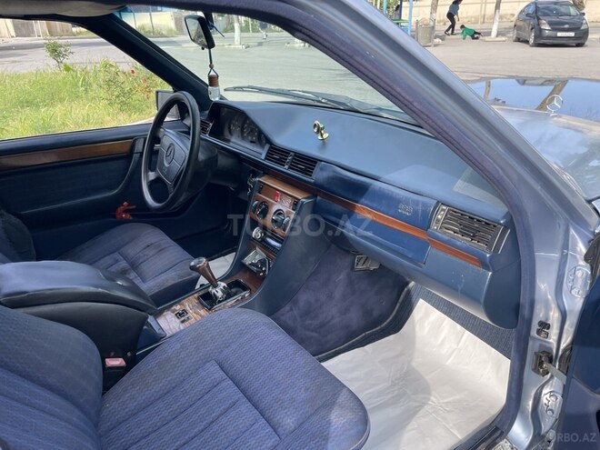 Mercedes E 200 1992, 280,000 km - 2.0 l - Bakı