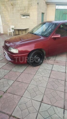 Opel Vectra 1990, 348,000 km - 2.0 l - Bakı