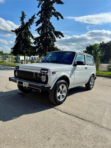 LADA (VAZ) Niva 2024, 9,700 km - 1.7 l - Quba