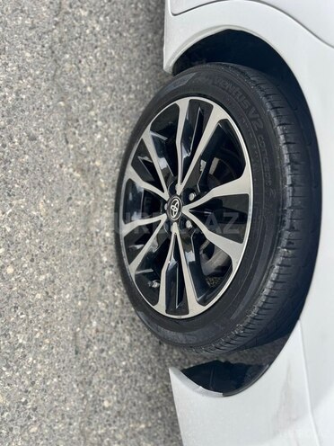 Toyota Corolla 2017, 190,000 km - 1.8 l - Bakı