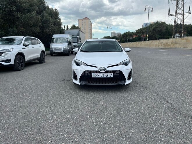 Toyota Corolla 2017, 190,000 km - 1.8 l - Bakı