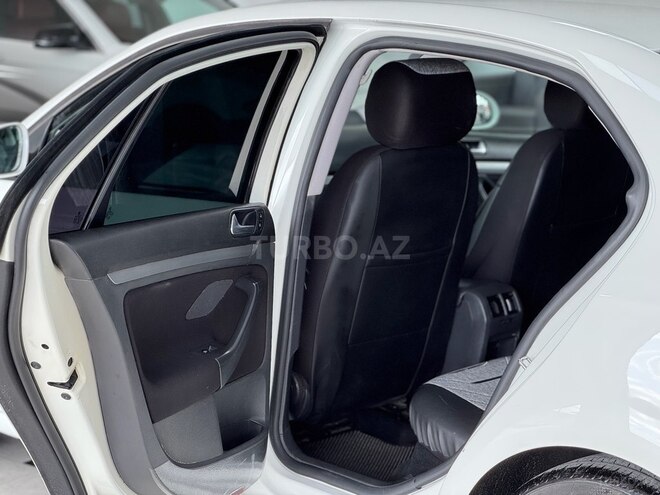 Volkswagen Jetta 2006, 197,000 km - 2.5 l - Bakı