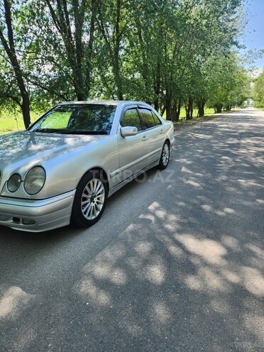 Mercedes E 240 1998, 463,111 km - 2.4 l - Şəmkir