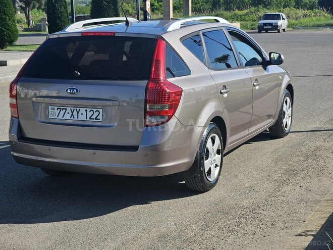 Kia Ceed 2009, 284,000 km - 1.6 л - Tovuz