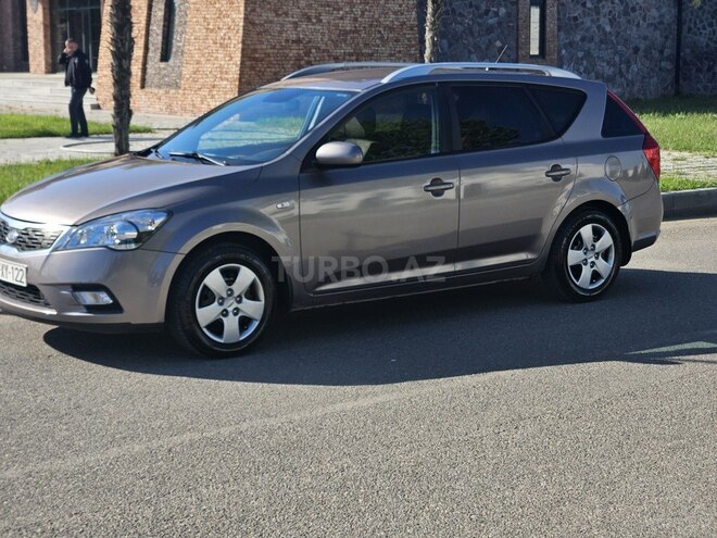 Kia Ceed 2009, 284,000 km - 1.6 л - Tovuz