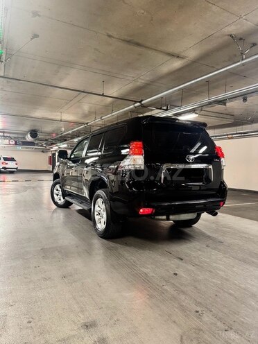 Toyota Land Cruiser Prado 2010, 235,000 km - 2.7 л - Bakı