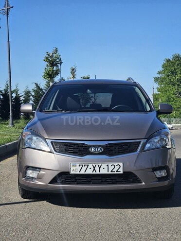 Kia Ceed 2009, 284,000 km - 1.6 л - Tovuz