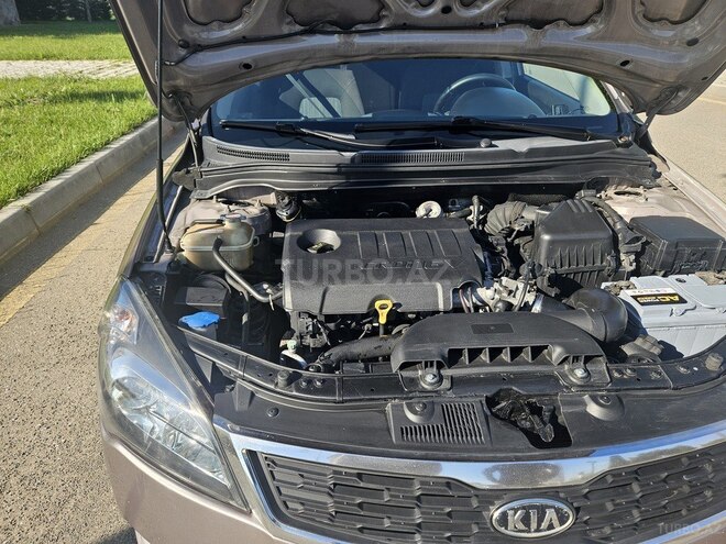 Kia Ceed 2009, 284,000 km - 1.6 л - Tovuz