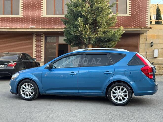 Kia Ceed 2010, 215,143 km - 1.6 л - Bakı