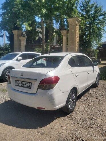 Mitsubishi Attrage 2015, 301,000 km - 1.2 l - Gəncə