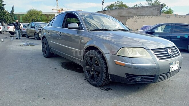 Volkswagen Passat 2001, 229,780 km - 2.0 l - Bakı