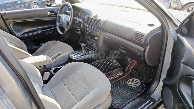 Volkswagen Passat 2001, 229,780 km - 2.0 l - Bakı