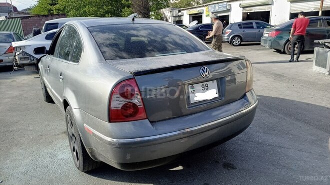 Volkswagen Passat 2001, 229,780 km - 2.0 l - Bakı