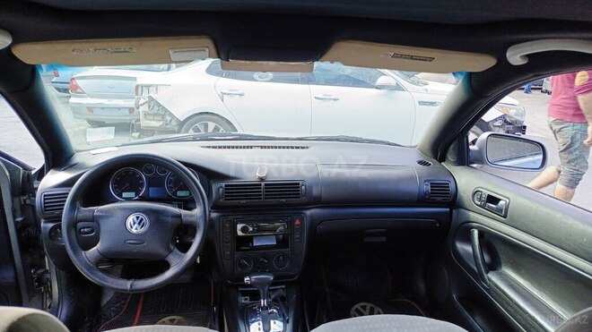 Volkswagen Passat 2001, 229,780 km - 2.0 l - Bakı
