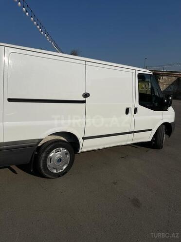 Ford Transit-3
