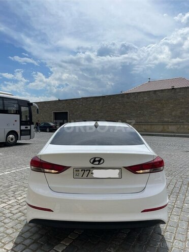 Hyundai Elantra 2016, 100,300 km - 2.0 л - Bakı