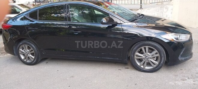 Hyundai Elantra 2018, 124,700 km - 2.0 l - Bakı