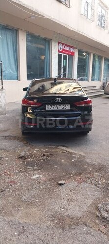 Hyundai Elantra 2018, 124,700 km - 2.0 l - Bakı