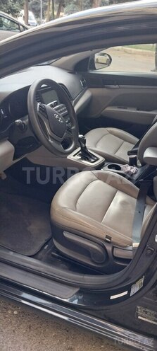 Hyundai Elantra 2018, 124,700 km - 2.0 l - Bakı