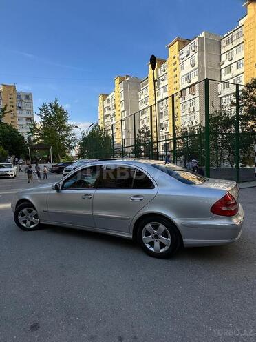 Mercedes E 240 2004, 300,000 km - 2.4 l - Bakı