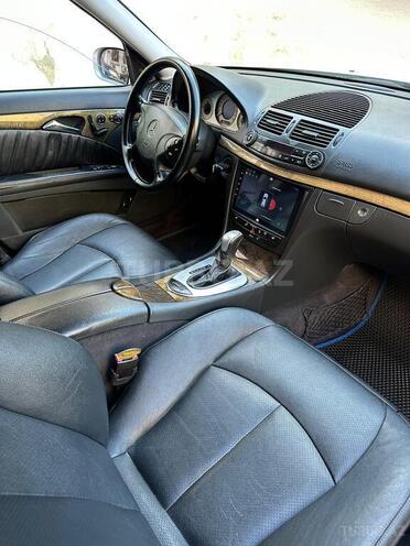 Mercedes E 240 2004, 300,000 km - 2.4 l - Bakı