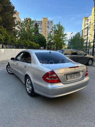 Mercedes E 240 2004, 300,000 km - 2.4 l - Bakı