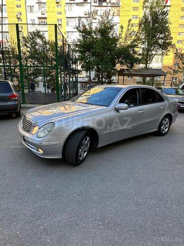 Mercedes E 240 2004, 300,000 km - 2.4 l - Bakı