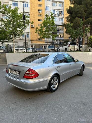 Mercedes E 240 2004, 300,000 km - 2.4 l - Bakı