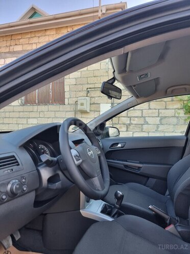 Opel Astra 2009, 201,847 km - 1.4 l - Göyçay