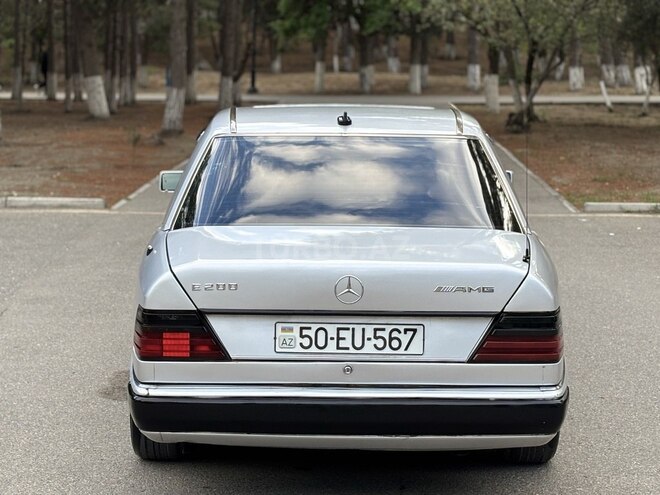 Mercedes E 200 d 1992, 215,600 km - 2.0 l - Bakı