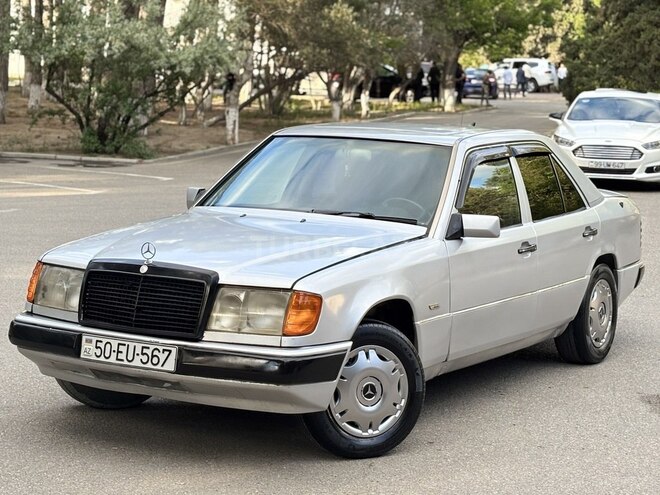 Mercedes E 200 d 1992, 215,600 km - 2.0 l - Bakı