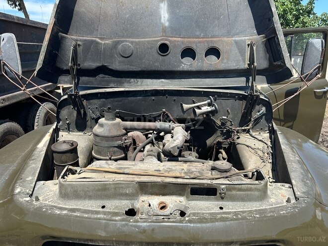 ZIL  1982, 15,000 km - 3.5 l - Salyan