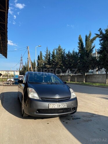 Toyota Prius 2007, 260,000 km - 1.5 l - Salyan