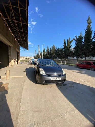 Toyota Prius 2007, 260,000 km - 1.5 l - Salyan
