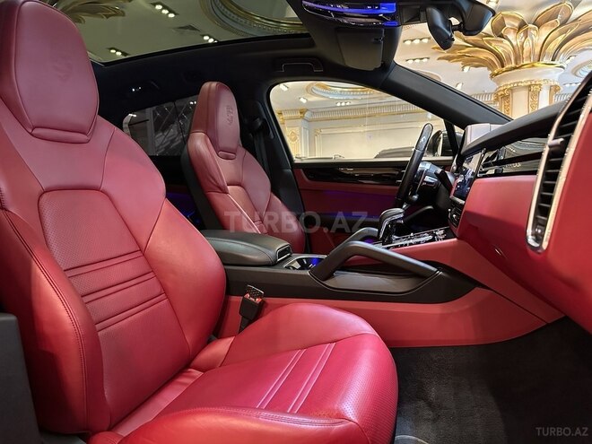 Porsche Cayenne Coupe-13