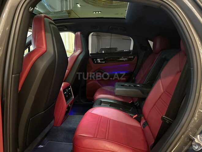 Porsche Cayenne Coupe-14