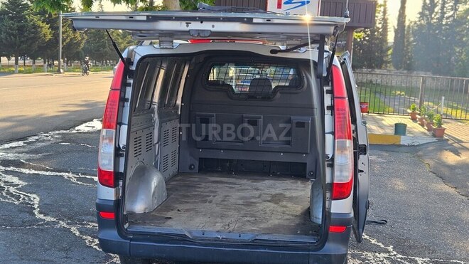 Mercedes Vito 115 2006, 251,000 km - 2.2 л - Zaqatala