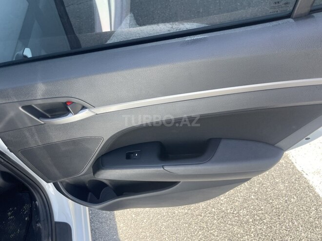 Hyundai Elantra 2017, 120,701 km - 2.0 l - Bakı