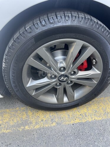 Hyundai Elantra 2017, 120,701 km - 2.0 l - Bakı