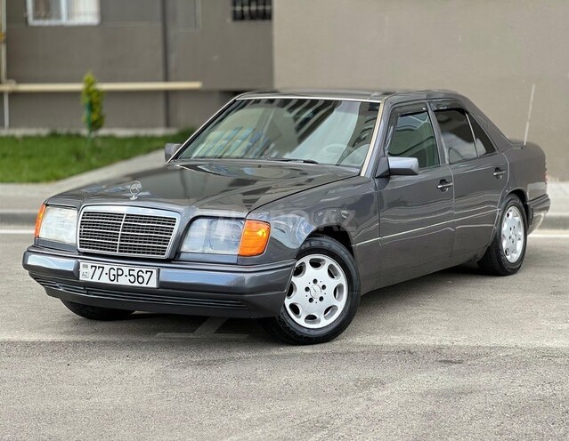 Mercedes E 220 1995, 300,000 km - 2.2 l - Bakı