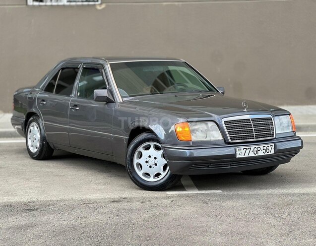 Mercedes E 220 1995, 300,000 km - 2.2 l - Bakı