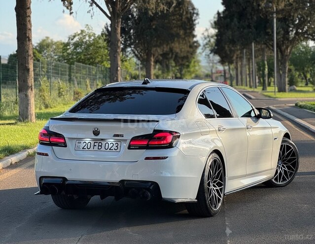 BMW 528 2015, 140,000 km - 2.0 l - Gəncə