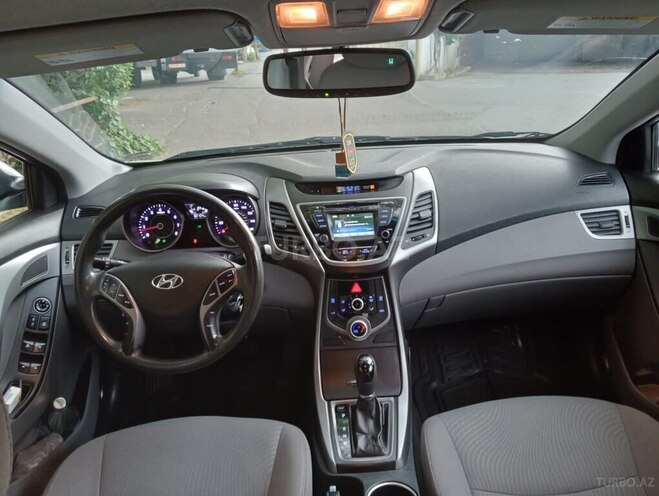 Hyundai Elantra 2015, 131,200 km - 1.8 l - Bakı